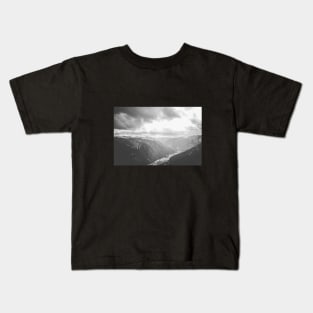 Black and white valley - Italian Alps Kids T-Shirt